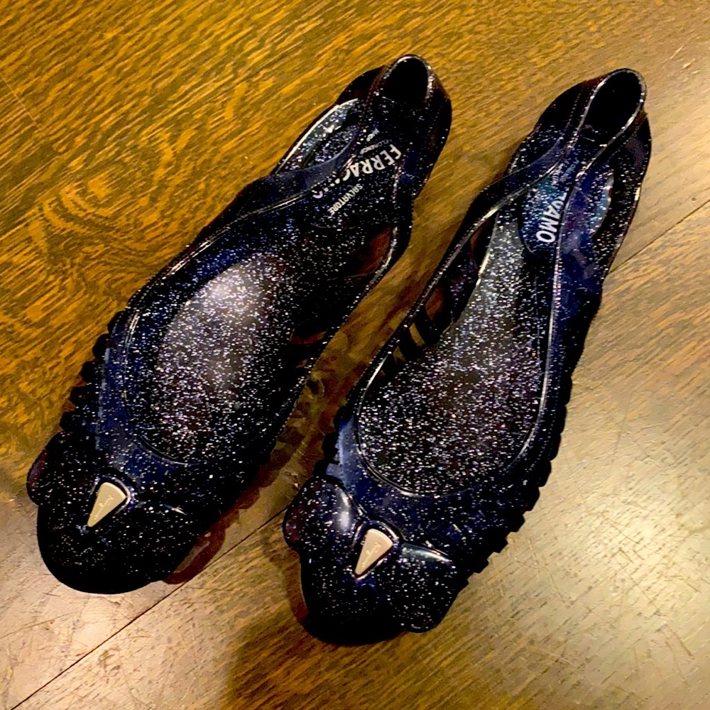 Ferragamo blue jelly sandals / never worn
